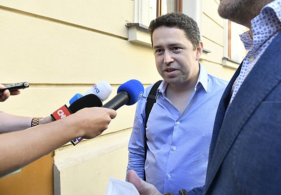 Premiérv syn Andrej Babi mladí pichází 9. záí 2021 na sluebnu policie v...