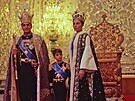 Za vlády Muhammada Rezy Pahlavího (na snímku s chotí Farah a se synem) se Írán...