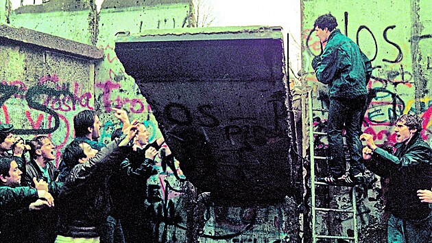 Strhněte tu zeď! Pád berlínské zdi a celého východního bloku v roce 1989 působily jako nečekaný zázrak