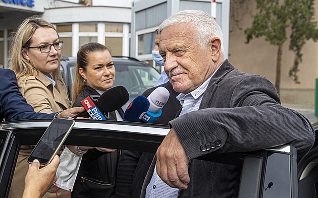 Bývalý prezident Klaus zůstává ve střešovické nemocnici, pokračuje léčba na urologii