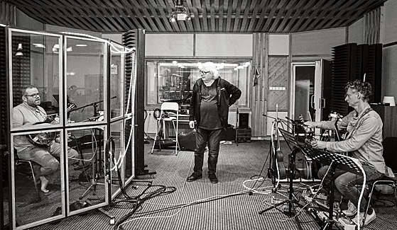 Nahrávání. Album No�ní obraz vznikalo v poklidné atmosfé�e. Vlevo producent...