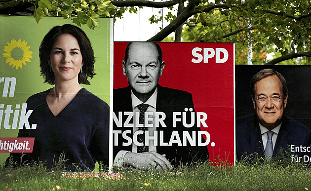 Německý souboj ‚naplavenin‘. Kandidáti na kancléře Baerbocková a Scholz se utkají kousek od Berlína