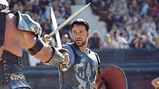 Russell Crowe ve filmu Gladiátor (2000). Režie: Ridley Scott.