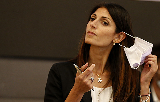Dosavadní starostka íma Virginia Raggiová