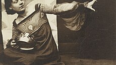 Mal��ka a design�rka Minka Podhajsk� se narodila v roce 1881 ve V�dni. Po prvn�...