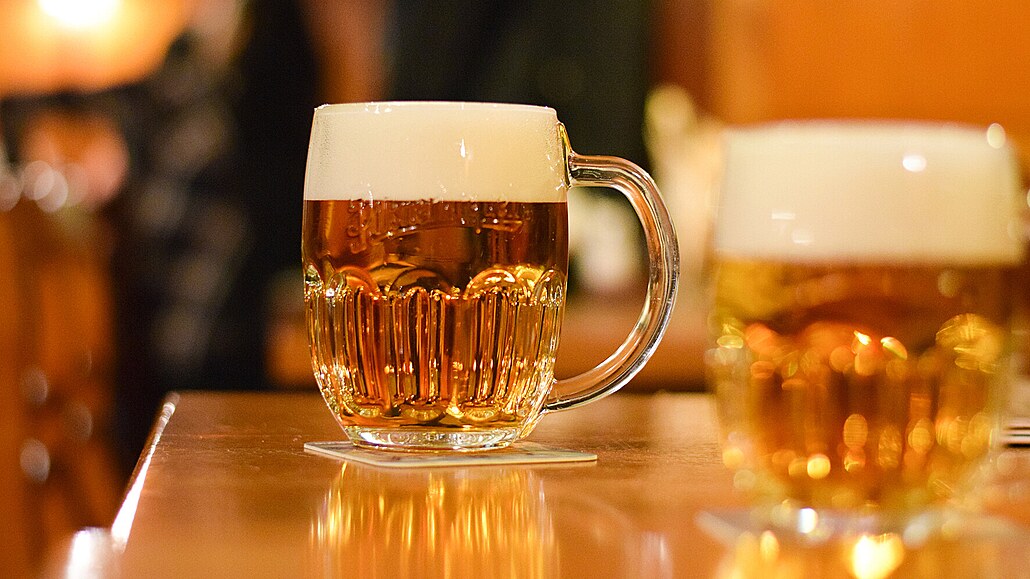 Pivovary hlásí mezironí ztrátu osm procent. 