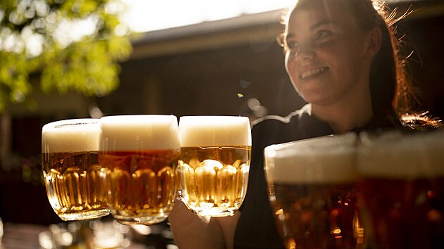Možná už 11. května se otevřou zahrádky hospod. Do té doby neprodané pivo se kazí.