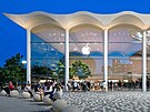 V Miami Apple vybudoval spolu s obchodem i místo k setkávání.