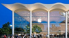 V Miami Apple vybudoval spolu s obchodem i msto k setkvn.