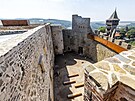 Moderní prvky v historických kulisách. Renesanní palác hradu Helftýn byl ve...