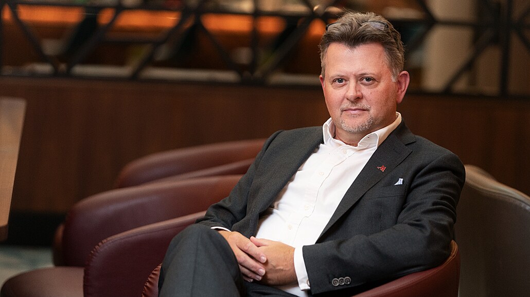 �editel pra�ského hotelu Marriott William Boulton-Smith.