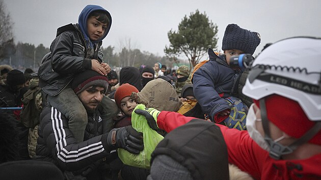 Za napjatou migraní krizí na západní hranici Bloruska podle Západu stojí...