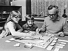Rok 1982 a dodnes populární hra Monopoly v rodin scenáristy Jaroslava Dietla