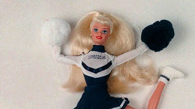 Rok 1996, roztleskávačka Barbie