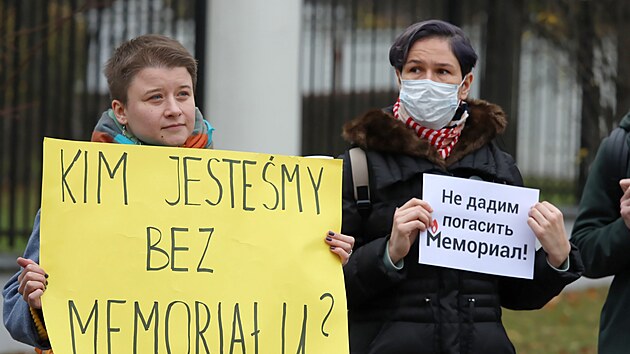 Protest ped ruskou ambasádou v Polsku na protest proti pronásledování...