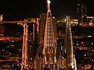 V Barcelon rozsvítili zatím nejvyí v baziliky Sagrada Família.