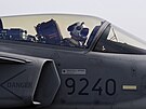 První dv z pti stíhaek Jas-39 Gripen odletly 30. srpna 2019 z 21. základny...