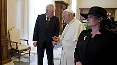 Prezident Miloš Zeman se svou ženou Ivanou na audienci u papeže Františka.