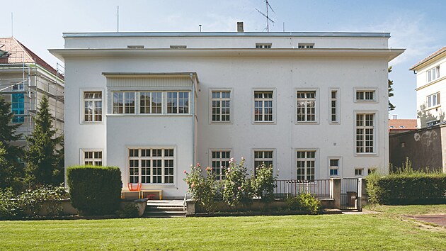 V Loosov stylu. Weinbergerova vila ve Znojm od architekt Armanda Weisera a Norberta Trollera z roku 19271928 je ovlivnna tvorbou Loosova okruhu.