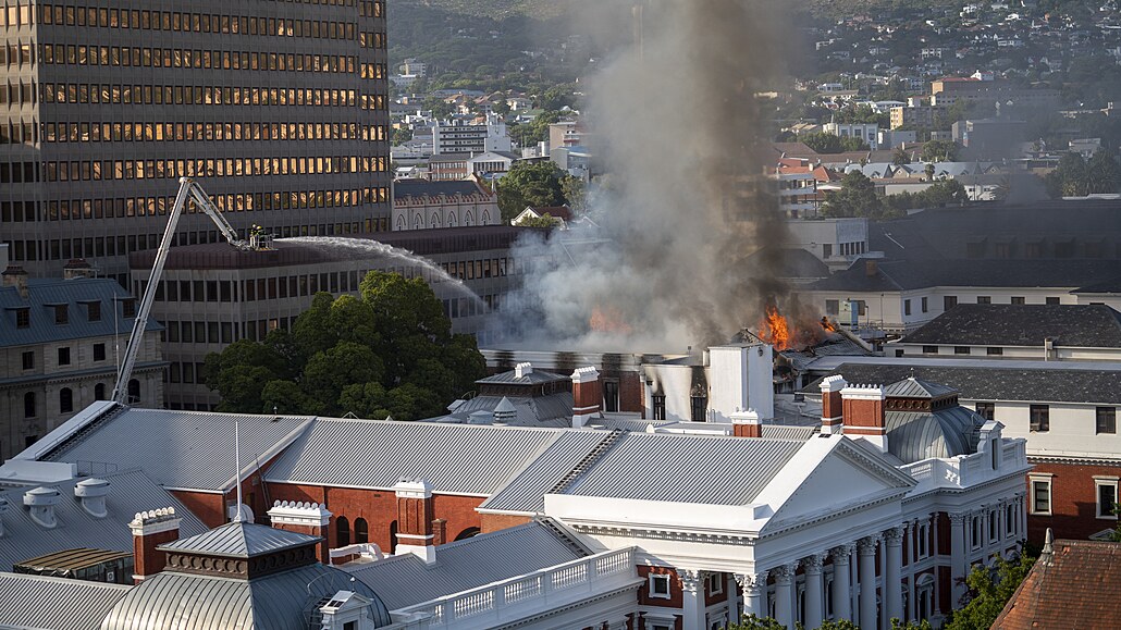 Poár budovy jihoafrického parlamentu v Kapském Mst