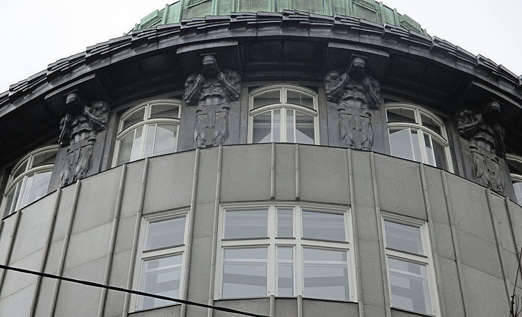 Moderní dominanta Vídn�. Detail horní náro�ní partie nejvýznamn�j�í víde�ské...