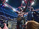 UFC 270: Francis N’Gannou se svým pásem šampiona.