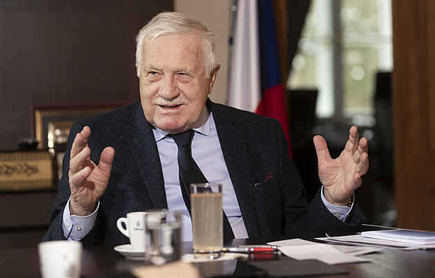 Klaus: Prezident Pavel, to je samá teatrální akce. Fialova vláda zaspala a promarnila třetinu času