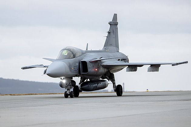 Gripen se dál pere o naše nebe. Švédové se nechtějí vzdát hlídání vzdušného prostoru nad Českem