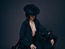 Nová kampa� .about black. oslavuje �erné kabelky, které se za poslední léta...