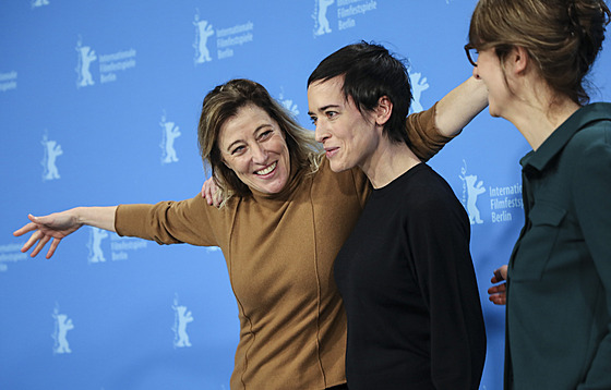 Linie. Hereky Valeria Bruni Tedeschiová a Stephanie Blanchoudová s reisérkou...