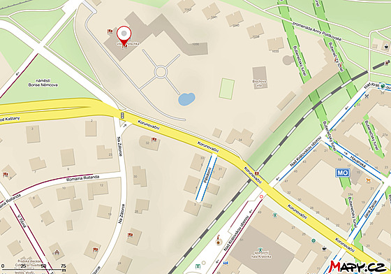 Úsek Korunova�ní ulice u ruské ambasády v Praze