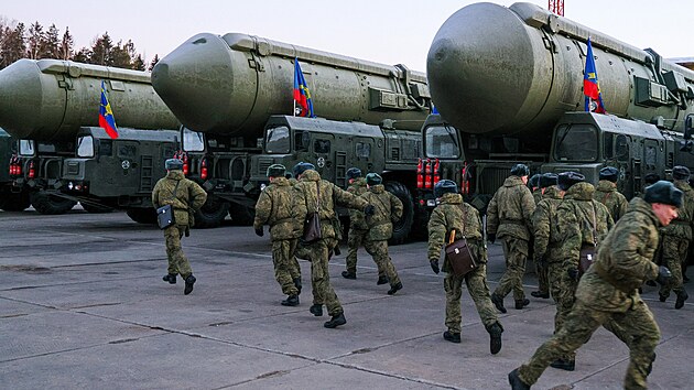 Ruská federace má k dispozici 5977 jaderných hlavic, co je víc ne Spojené...