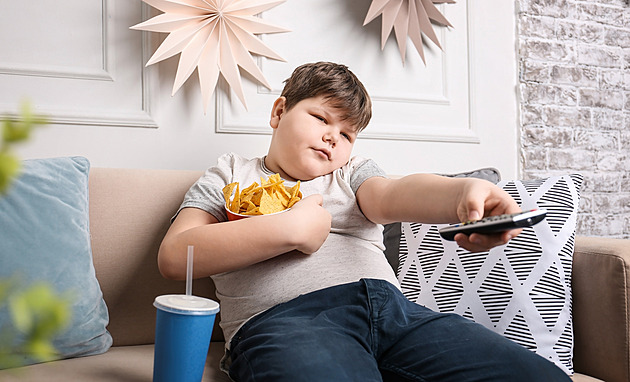 V jídle bychom si měli držet míru, jinak nás lenivý civilizační styl zničí, říká obezitolog