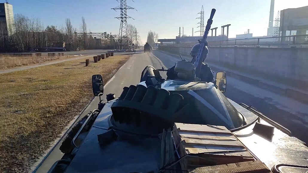 Ruská okupaní armáda v areálu odpojené ernobylské jaderné elektrárny na...