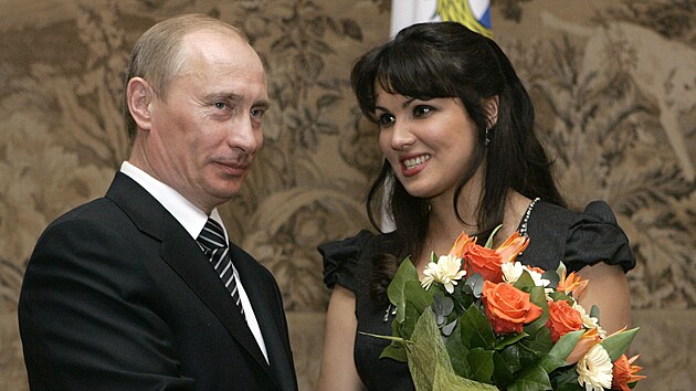 Proti válce, ale ne proti Putinovi. Anna Netrebko se radji vzdala psobení v...