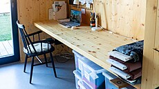 Má domácí pracovna s výhledem do p�írody.