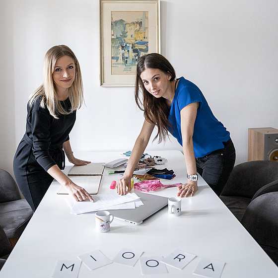 Zakladatelka zna�ky Mioora Radmila Novosadová (vlevo) a Michaela Mat�jková