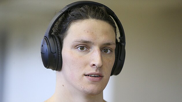 Lia Thomasov� p�ed z�vodem na univerzitn�m �ampion�tu NCAA.