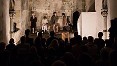 Um�lecká skupina ka�dý rok v�nuje výt�ek z festivalového vstupného vybrané...