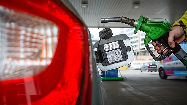 Tankování benzinu | na serveru Lidovky.cz | aktuální zprávy