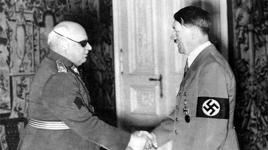 Generál Jan Syrový v roce 1939 na Hrad s Adolfem Hitlerem