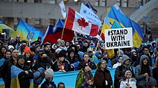 Shromáždění na podporu Ukrajiny v Torontu | na serveru Lidovky.cz | aktuální zprávy