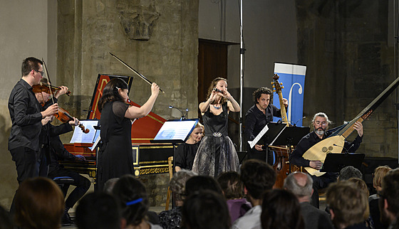 Vivaldi i svtové premiéry. Soubor Collegium Marianum vedený Janou Semerádovou...