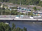 V Praze v pond�lí ráno za�ala o�ekávaná rekonstrukce Barrandovského mostu.