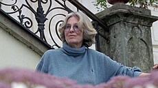 Hraběnka Diana Phipps Sternbergová před Častolovicemi v roce 2003