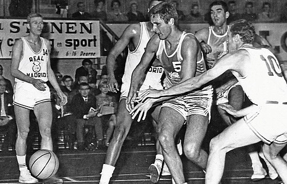Jiří Zídek si basketbal užíval.