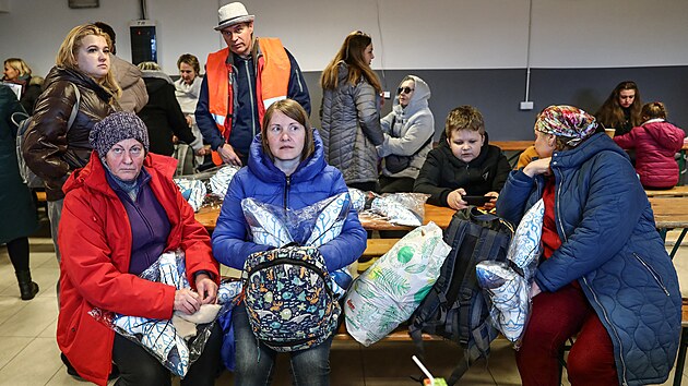 Na cestě do Švýcarska. Ukrajinští uprchlíci, které z jejich domovů vyhnala... | na serveru Lidovky.cz | aktuální zprávy