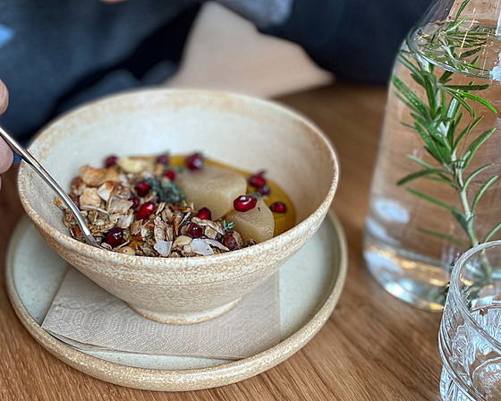 Onen blízký vztah k p�írod� se odrá�í i v nabídce snídaní, ob�d� a odpoledních...