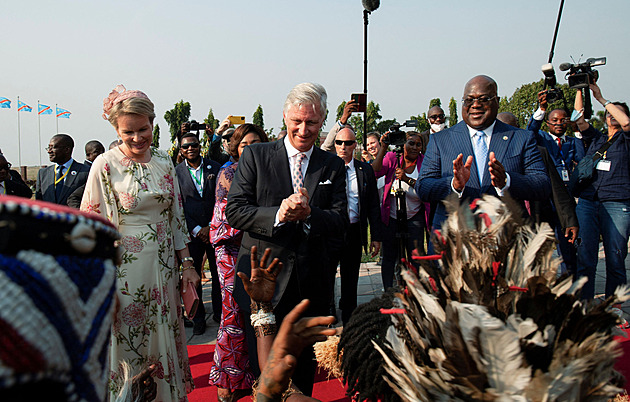 Belgický král přijel žehlit vztahy do Konga. Smíru má pomoci i zub prvního premiéra země