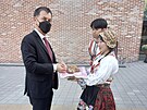 Na akademické korejské pd studenti vítali pana velvyslance Slameku chlebem a...